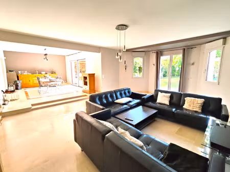 achat maison 9 pièces 250m²