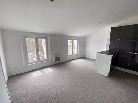 location appartement 1 pièce 28m²