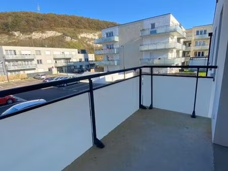 location appartement 3 pièces 57m² st leger du bourg denis 76160