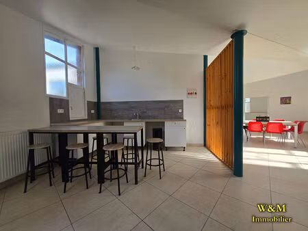 location local professionnel 96m²