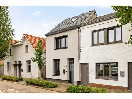 huis te koop in brasschaat met 3 slaapkamers
