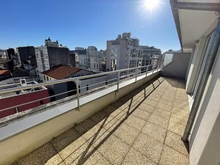 - residence senior centre ville - appartement t2 avec terrasse