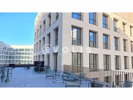 location local d'activités 195 m² à 15 888 m²
