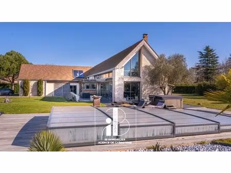 aux portes de barbizon  tres belle proprite de 355 m² sur un jardin de 3313 m² .