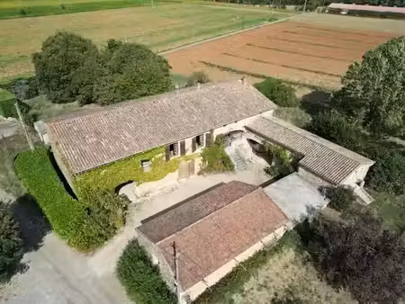 chabrillan à vendre grande bâtisse en pierre