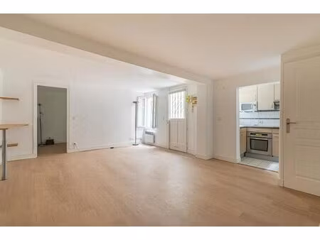appartement de 2 pièces 45m² - montmartre