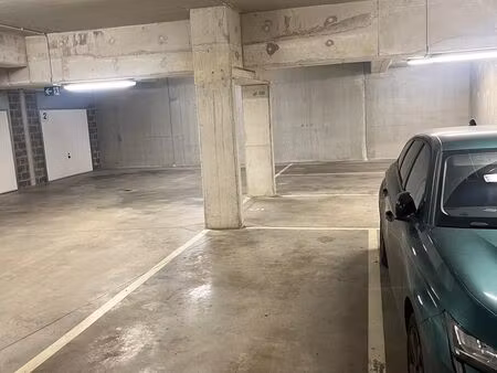 parking à vendre à clos andrée de jongh 10 uccle (rwc42476)
