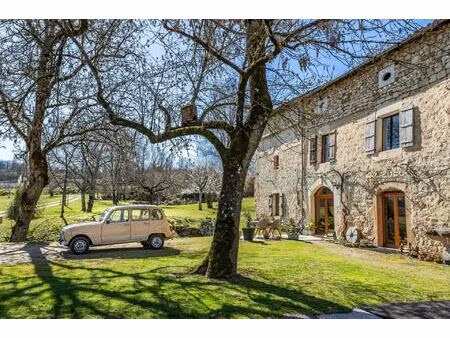 ancien moulin  dans une situation exceptionnelle  au milieu des vignes de gaillac