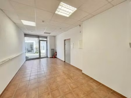 location commerce trans en provence 83720 50m²