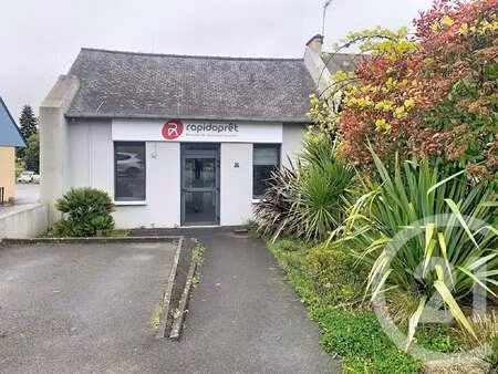 location bureaux et commerces à dinan (22100) : à louer / 70m² dinan