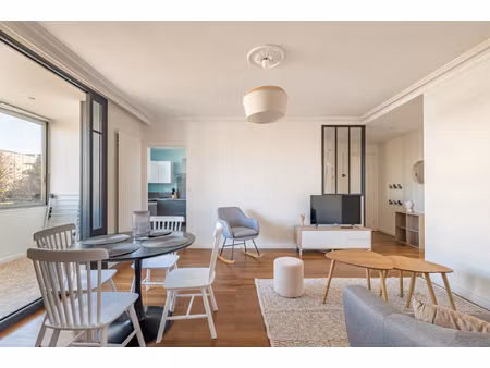 splendide t4 lumineux et meublé à lyon 5 - secteur point du