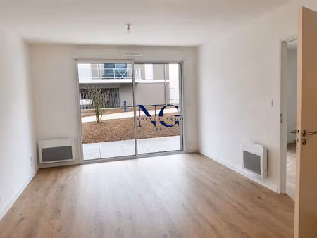 location appartement 2 pièces 40.47 m² à arzon (56640)  730 €