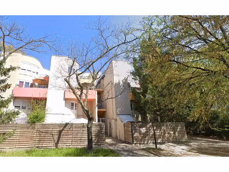 location appartement 3 pièces 56 m² à avignon (84000)