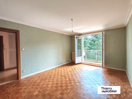 t2 lumineux avec balcon - verdure à schuman/barberie