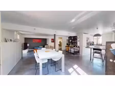 3 pièces d'exception avec terrasse et garage triple