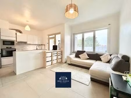 appartement 2 ch rénové avec balcon - petite copropriété