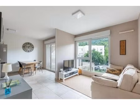 appartement 2 pièces de 43 15 m² à givors