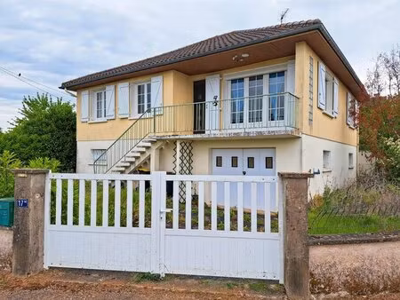 maison de 5 pièces de 88 m² à roches-prémarie-andillé
