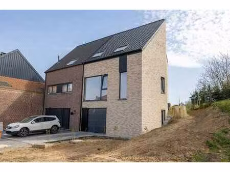 magnifique maison neuve 3 façades sur un terrain de 3a 68ca