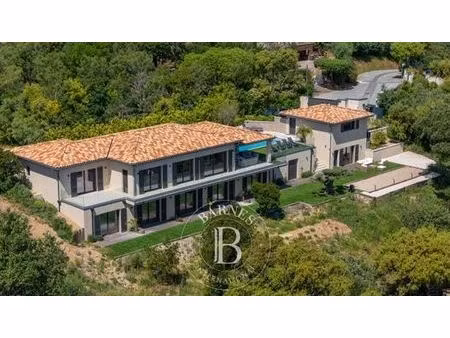 villa de luxe de 8 pièces en location grimaud  france