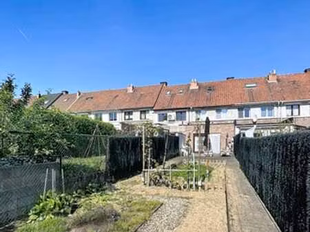 maison unifamiliale avec 2 chambres  jardin et cave