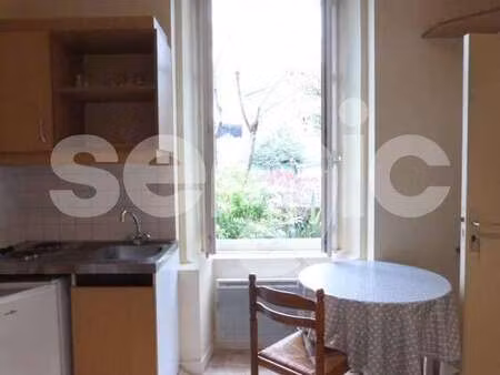location appartement t1 meublé à angers saint-léonard madeleine (49000) : à louer t1 meubl