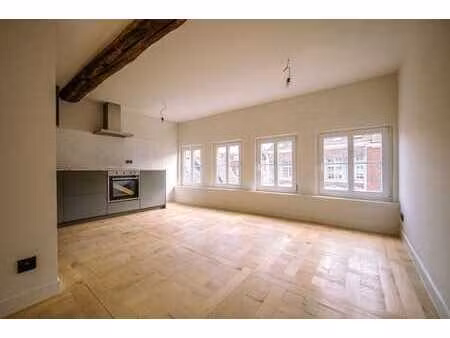 appartement 2 chambres dans immeuble historique