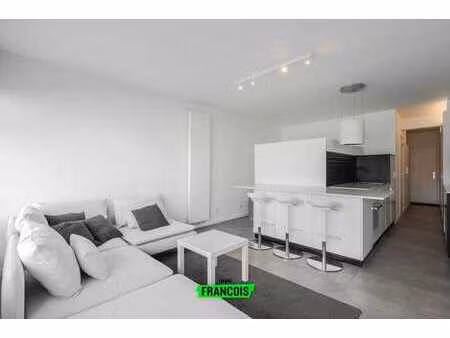 appartement entièrement rénové (peb b:112 !) avec 2 coins n…