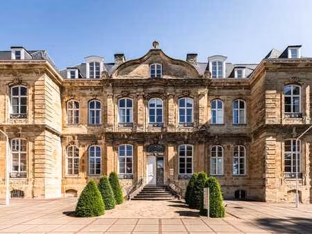 immeuble de bureaux à louer dans un bâtiment historique!