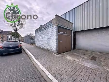 garage avec excellente situation