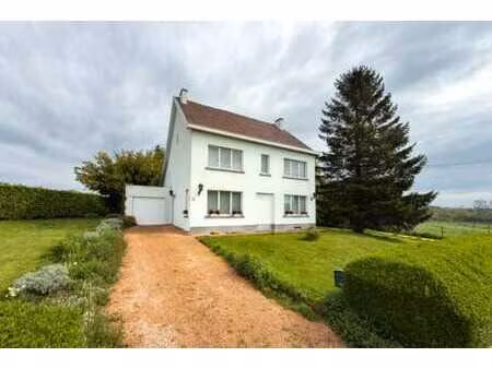 lot 2 : une maison d’habitation avec terrain