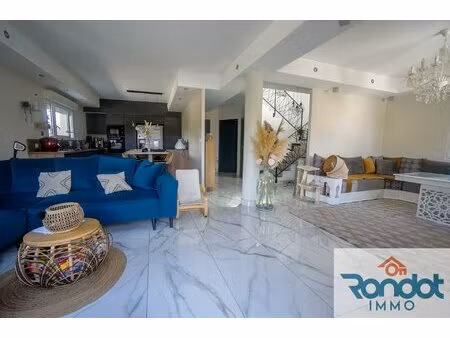 maison 6 pieces/4 chambres/176 m2