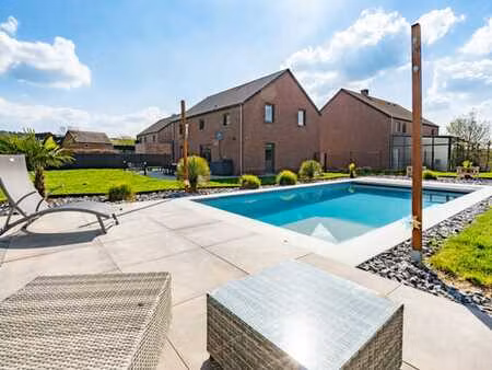 magnifique villa 5 chambres avec piscine chauffée !