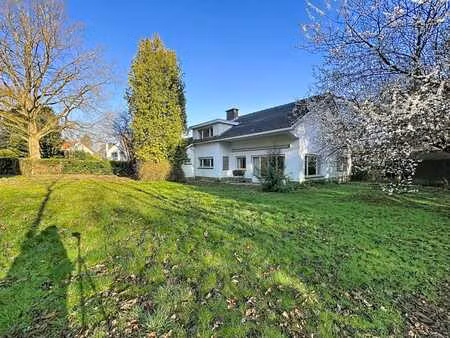 wezembeek-oppem  villa sur terrain de fond +-14ares12ca