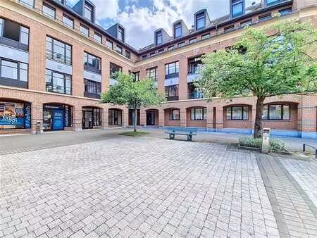 sympathique apt 1 ch de ± 40 m² avec pkg int.