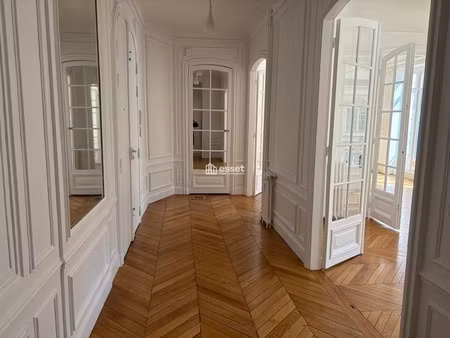 appartement de luxe à louer dans le quartier gros caillou