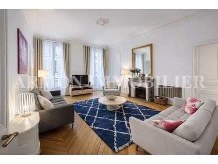 appartement de luxe à louer dans le quartier invalides