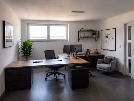 bureau avec hall de stockage