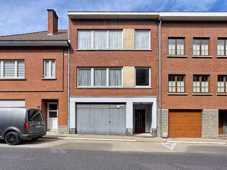 maison 2 façades à rénover au fort potentiel d'aménagement !