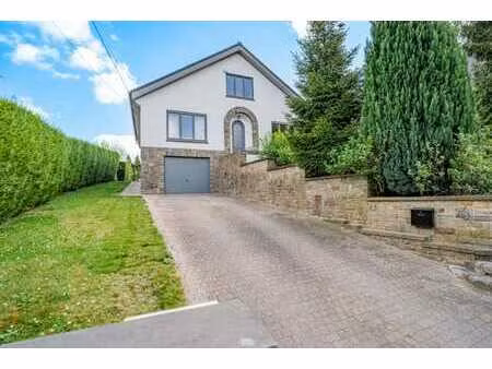 belle villa sur +/24 ares avec 4ch