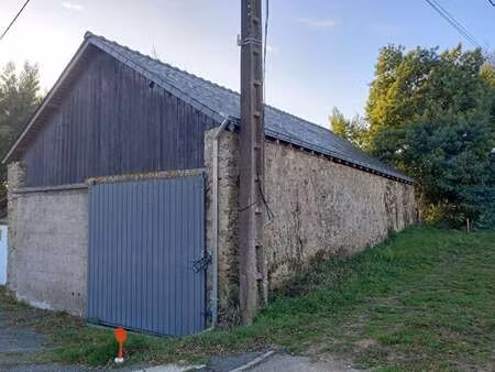 location garage box et parking à saint-étienne-de-montluc (44360) : à louer / 64m² saint-é