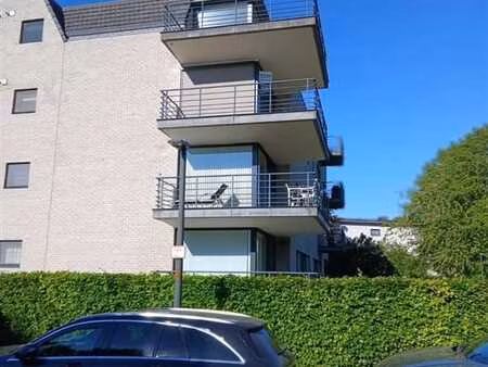 appartement d'une chambre avec terrasse et cave