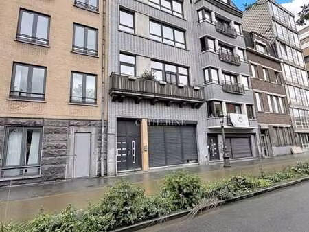 rare-spacieux studio 69 m2 avec balcon centre bruxelles