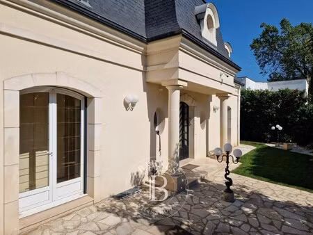maison de luxe à vendre dans le quartier la mairie