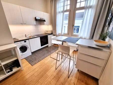 ? deux studios meublés – quartier européen / mérode