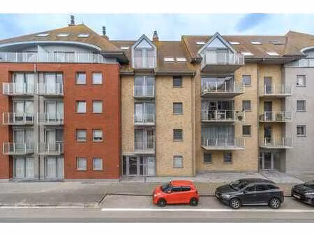 appartement de 3 chambres avec garage à louer à furnes