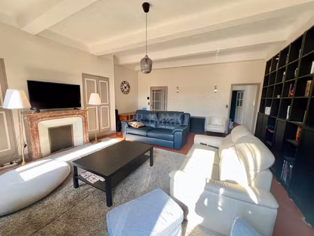 fréjus centre historique  vaste appartement t4 de 124 m2 en