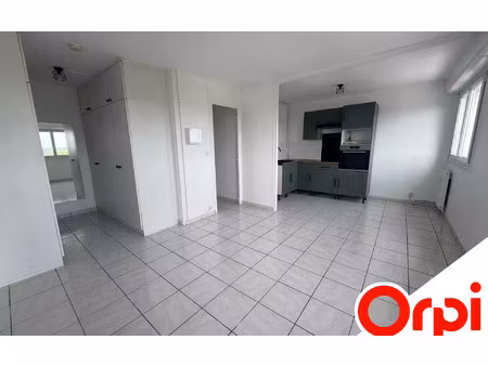 location appartement  44.25 m² t-2 à laon  620 €