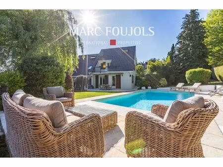 sublime propriété avec piscine - 10 mn cdg
