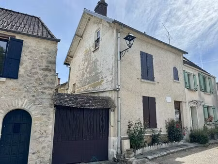 maison avec cour et dépendance habitable